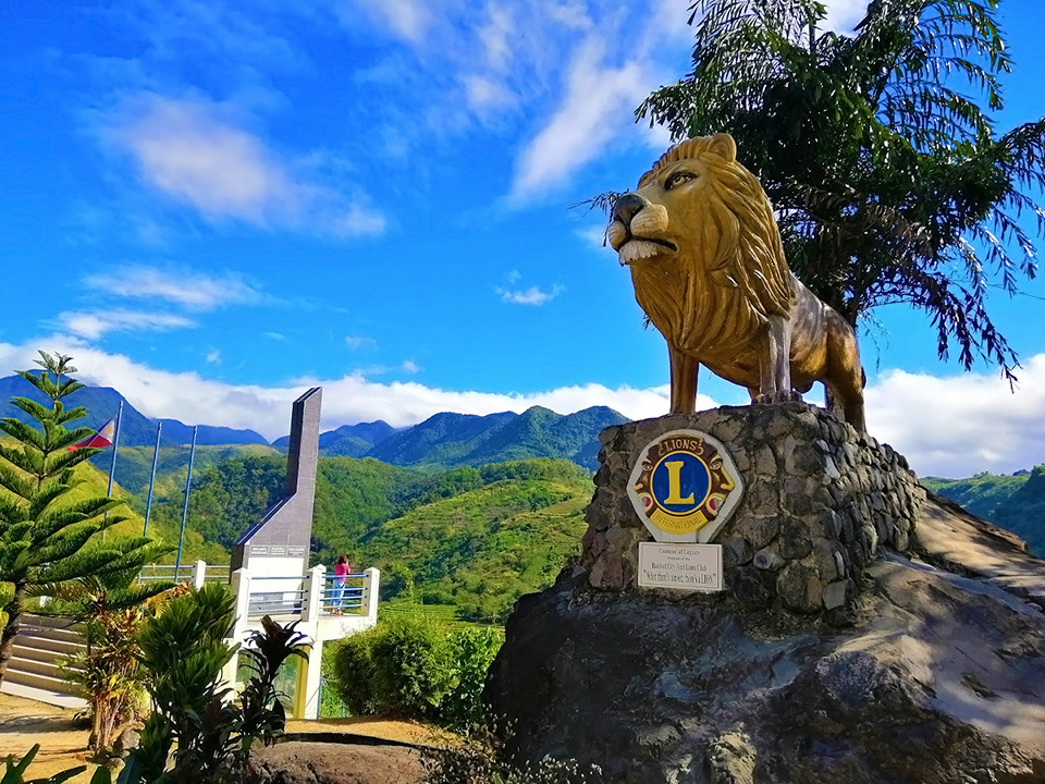 Lion Monument. Don Salvador Benedicto Tourist Spots