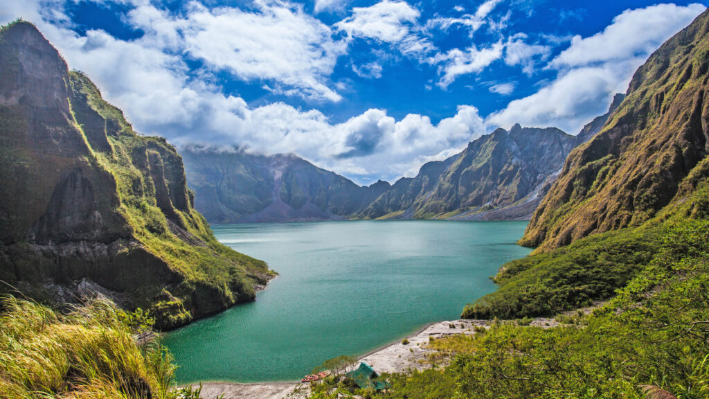 11 Best Tourist Spots in Pampanga - Mount Pinatubo