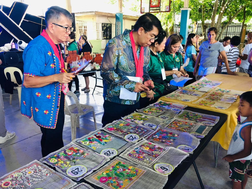 Timpalak Galing sa Pagbuburda - Lumban, Laguna