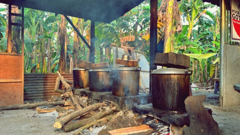 Batangas-Cuisine-Gotong-Batangas-Cooking-Technique-1