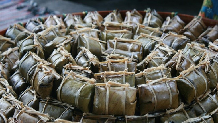 Batangas-Cuisine-Suman-sa-Lihiya