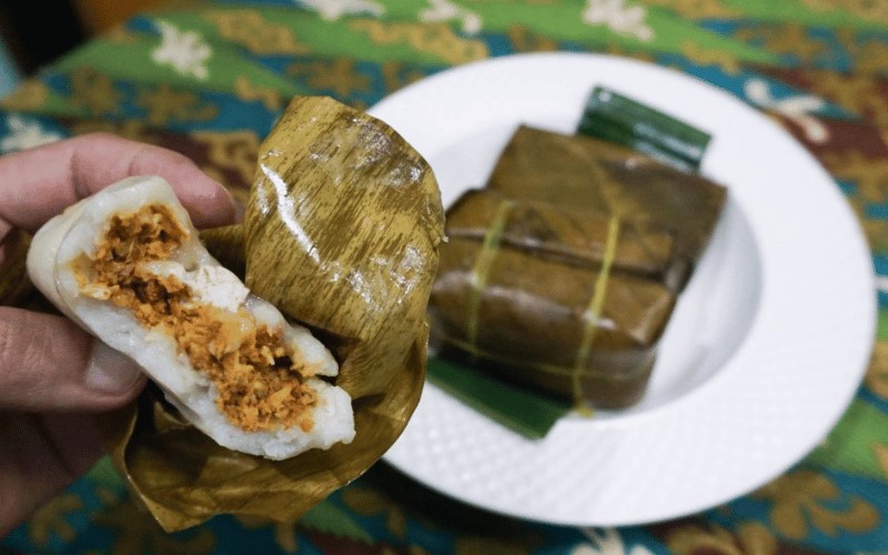 Batangas-Cuisine-Tamales-Filling