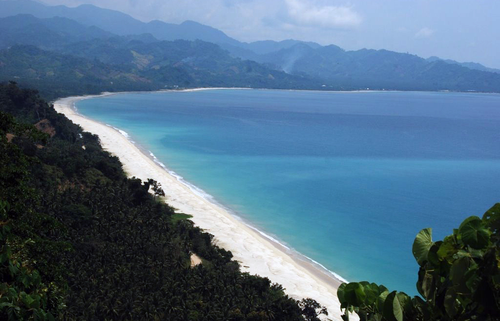 Dinadiawan white sand beach - viewpoint