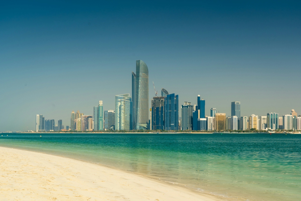 Abu Dhabi Tourist Attraction -Corniche Beach Sea