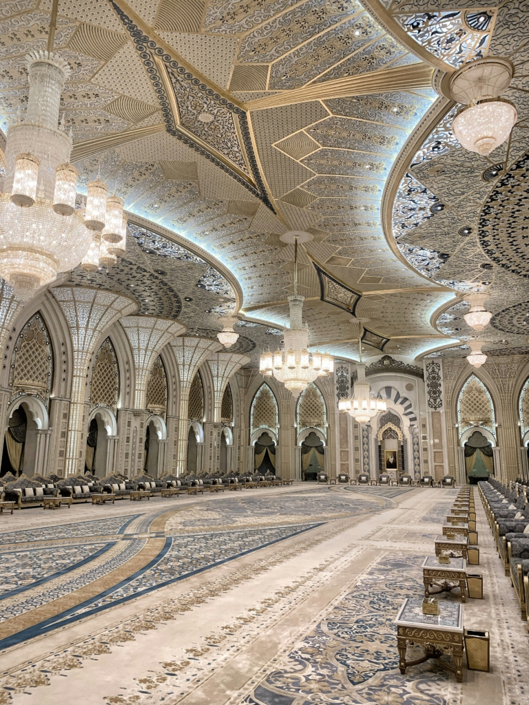 Abu Dhabi Tourist Attraction - Qasr Al Watan Inside