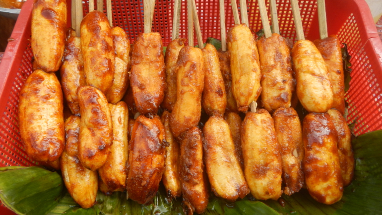 banana cue - street food