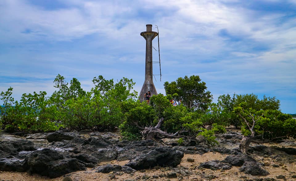 Tagkawayan Wonder -Sibalon-Island-Lighthouse-and-Sandbar